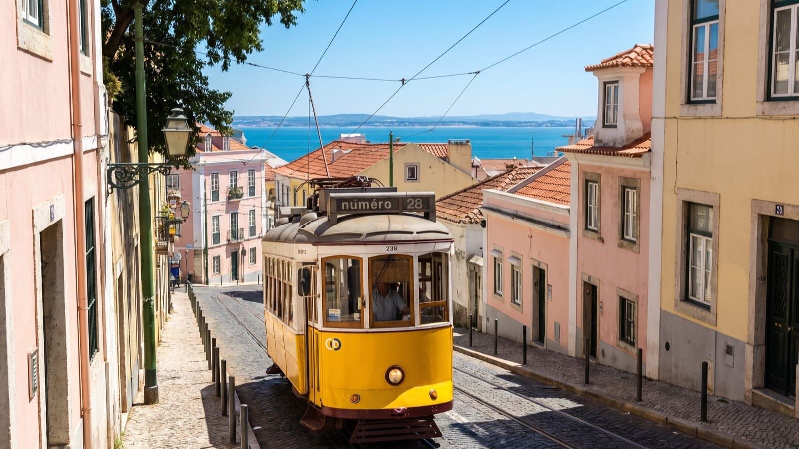 A primeira viagem internacional dos meus pais aos 70: o que aprendi